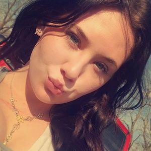 Meet your Posher, Kendra